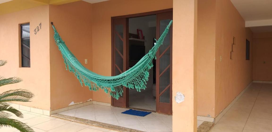 Вилла Casa 02 Dorm Na Rua Salmao Бомбиньяс Экстерьер фото